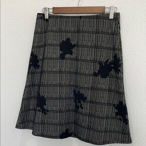 Margaret M Black and White A-Line Knee-Length Skirt